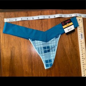 No Boundaries Seamless Thong.